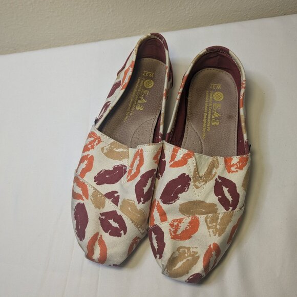 EA3 Cute Gently Loved Canvas Lips Alpargatas Shoes Women's Size 37 (US SIZE 7) - Picture 2 of 7